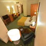 Karpos Hotel
