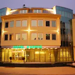 Hotel Karpos 4*
