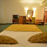 Karpos Hotel 4*
