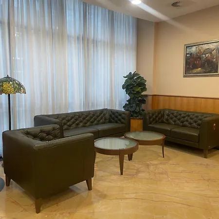 Karpos מלון סקופיה
